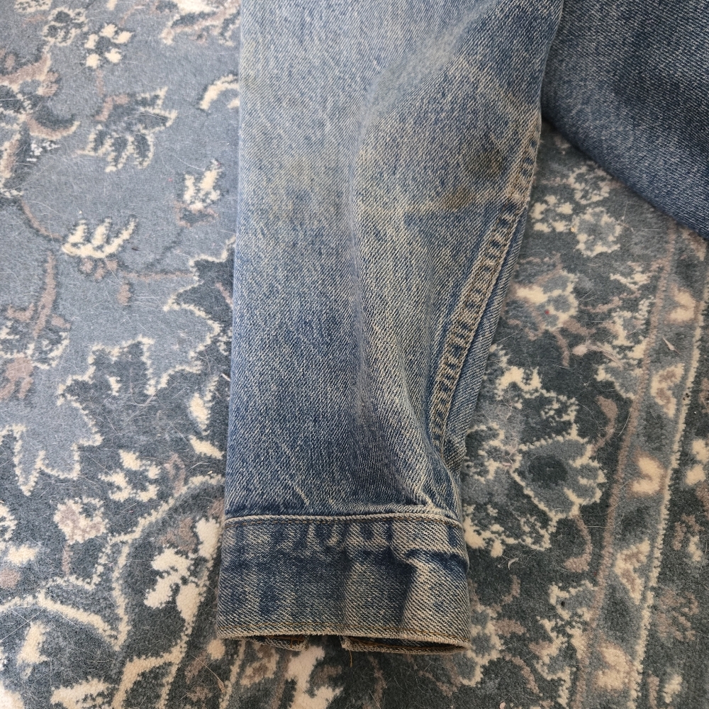 Vintage Levi's Denim Jacket - Picture 5 of 6